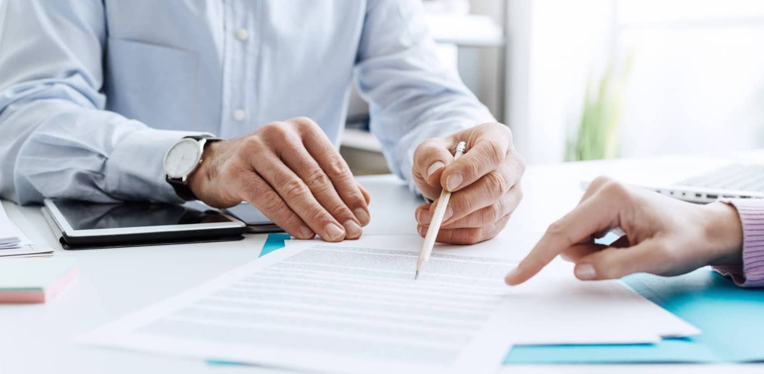 rachat de crédit professionnel : tableau de gestion financière avec calculatrice et graphiques