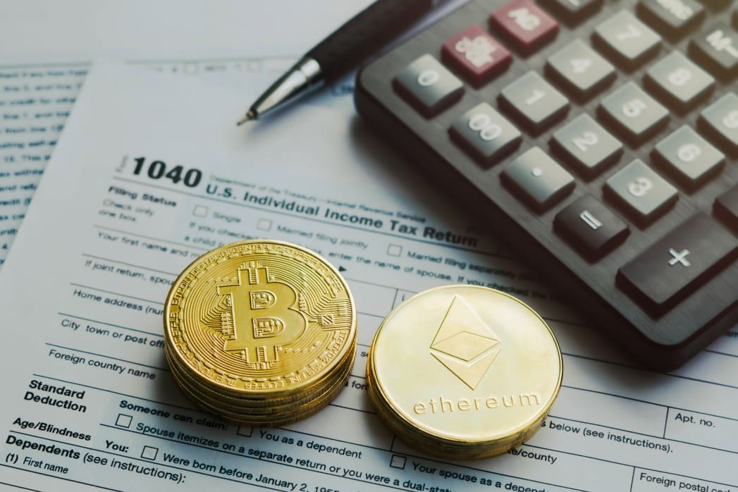 investissement crypto-monnaie : illustration d'investisseur utilisant une plateforme de trading crypto