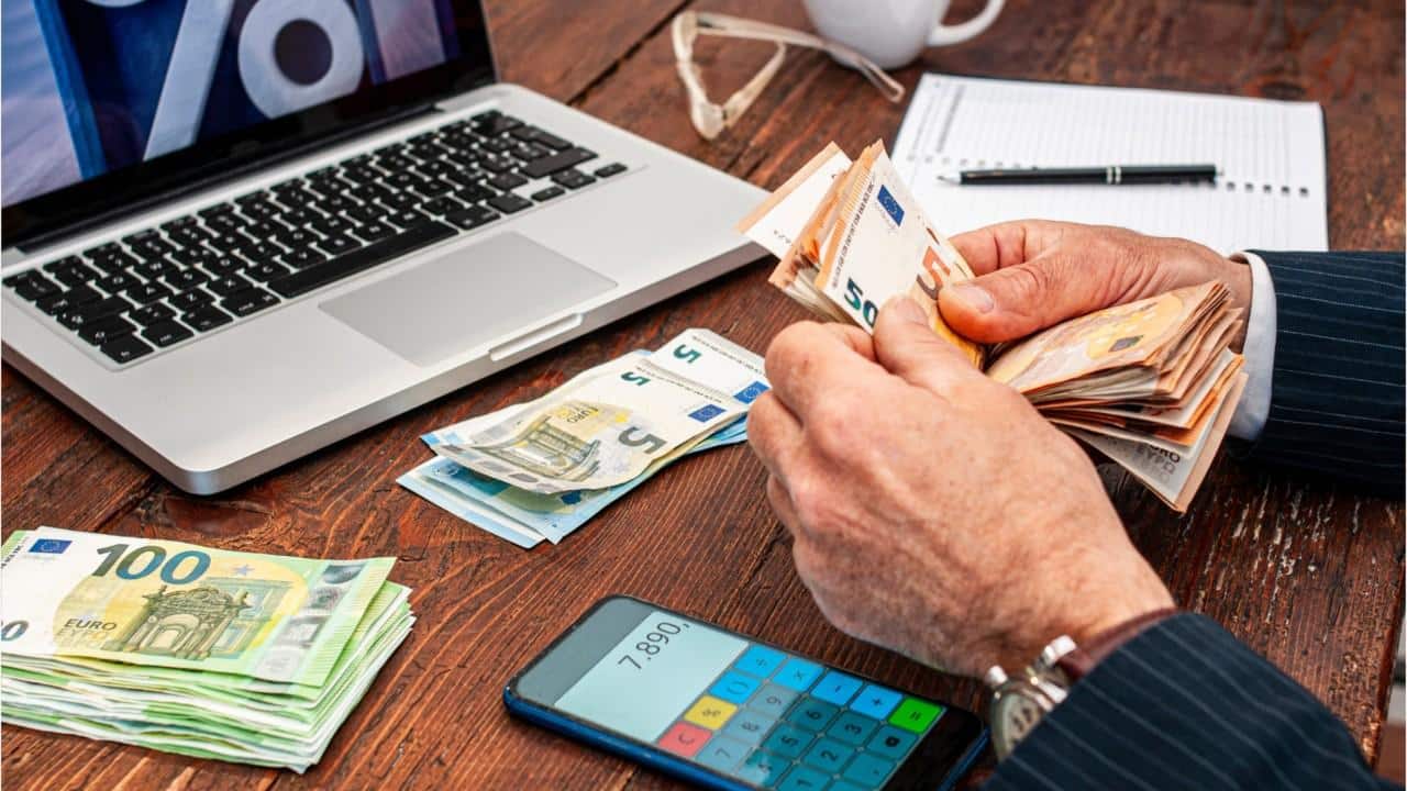 crédit vendeur : illustration d'un contrat de prêt entre vendeur et acheteur